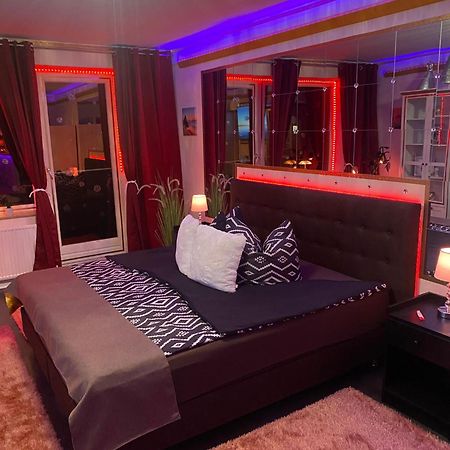 Chez-Ronny Hotel Hamburg Ngoại thất bức ảnh