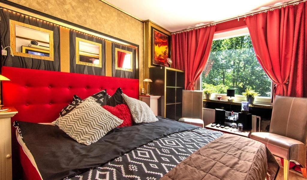 Chez-Ronny Hotel Hamburg Ngoại thất bức ảnh